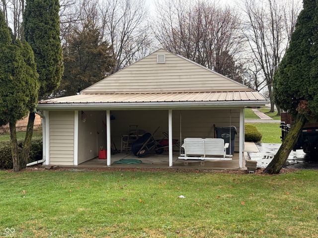 205 Maple Street, Mount Summit, IN 47361