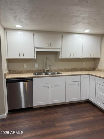 3101 W CORTEZ Avenue, Phoenix, AZ 85029