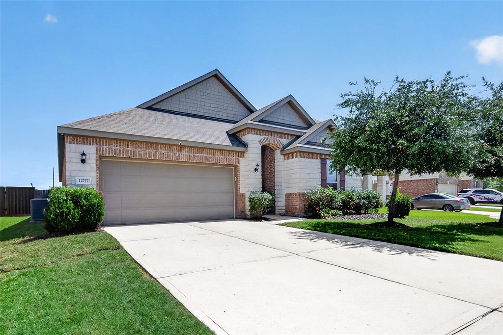 12727 Arcola Valley Court, Houston, TX 77044