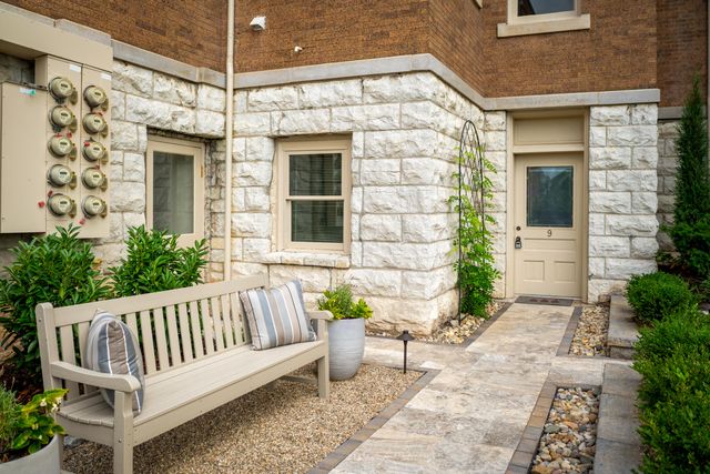 900 Vine Street 9, Chattanooga, TN 37403