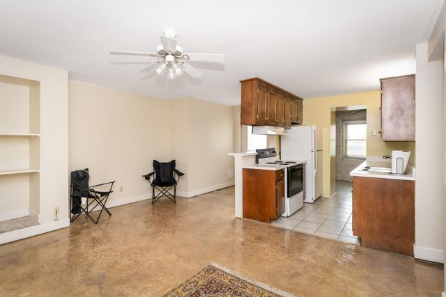 900 Vine Street 9, Chattanooga, TN 37403