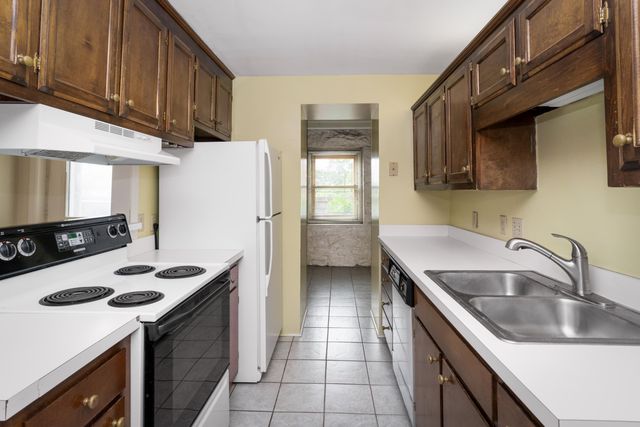 900 Vine Street 9, Chattanooga, TN 37403