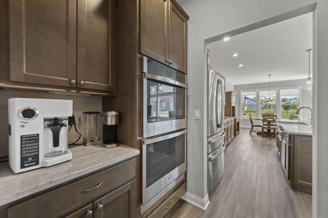 230 Pickerington Ponds Drive, Pickerington, OH 43147