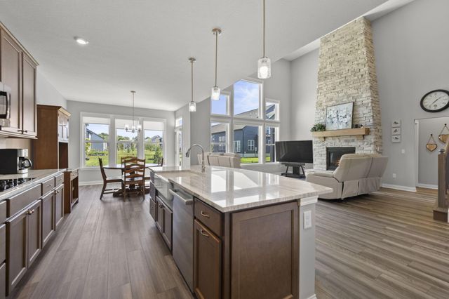 230 Pickerington Ponds Drive, Pickerington, OH 43147