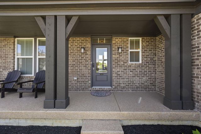 230 Pickerington Ponds Drive, Pickerington, OH 43147