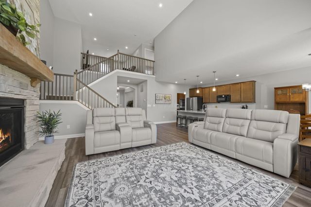 230 Pickerington Ponds Drive, Pickerington, OH 43147