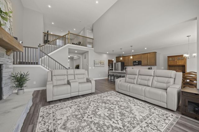 230 Pickerington Ponds Drive, Pickerington, OH 43147