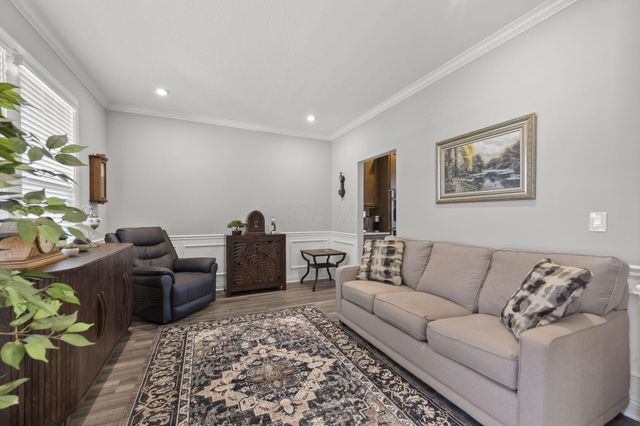 230 Pickerington Ponds Drive, Pickerington, OH 43147