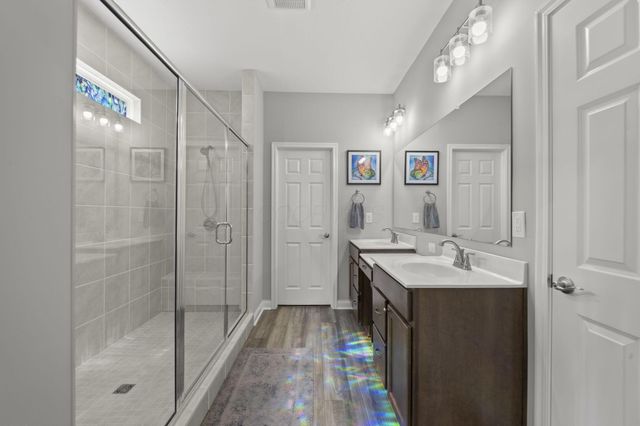 230 Pickerington Ponds Drive, Pickerington, OH 43147