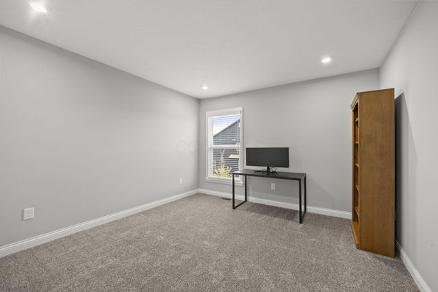 230 Pickerington Ponds Drive, Pickerington, OH 43147