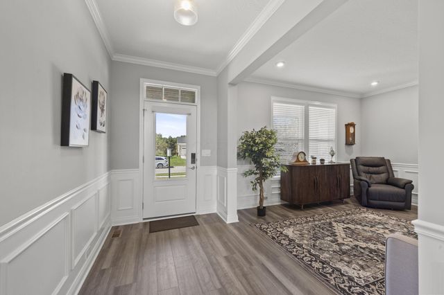 230 Pickerington Ponds Drive, Pickerington, OH 43147