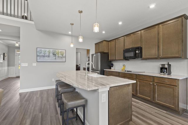 230 Pickerington Ponds Drive, Pickerington, OH 43147