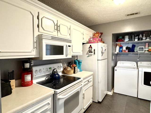 216 New Gritton Ave, Oak Grove, KY 42262