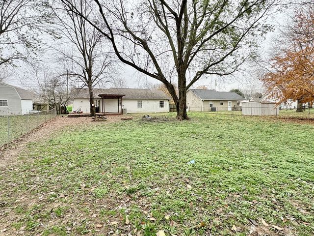 216 New Gritton Ave, Oak Grove, KY 42262