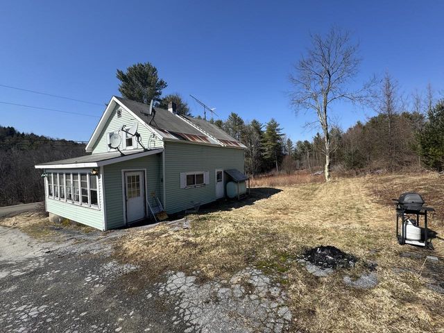 227 Osgood Hill Road, Essex, VT 05452