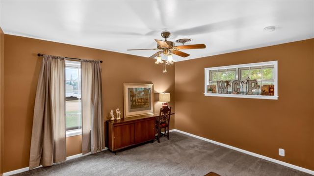 405 N Main Street, Franklin, TX 77856