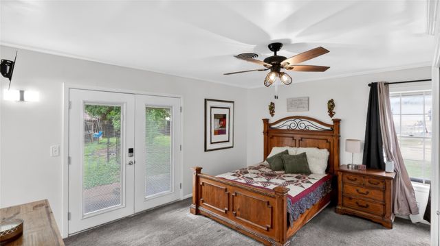 405 N Main Street, Franklin, TX 77856