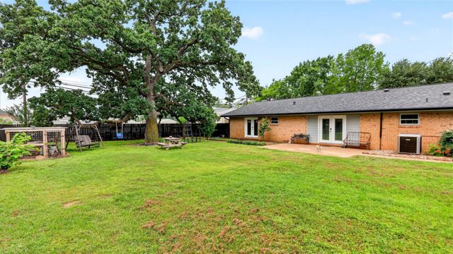 405 N Main Street, Franklin, TX 77856