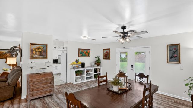 405 N Main Street, Franklin, TX 77856