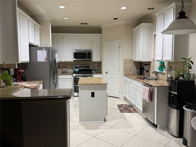 1431 Bonham Parkway, Lantana, TX 76226