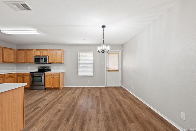 10815 Falling Water, San Antonio, TX 78249