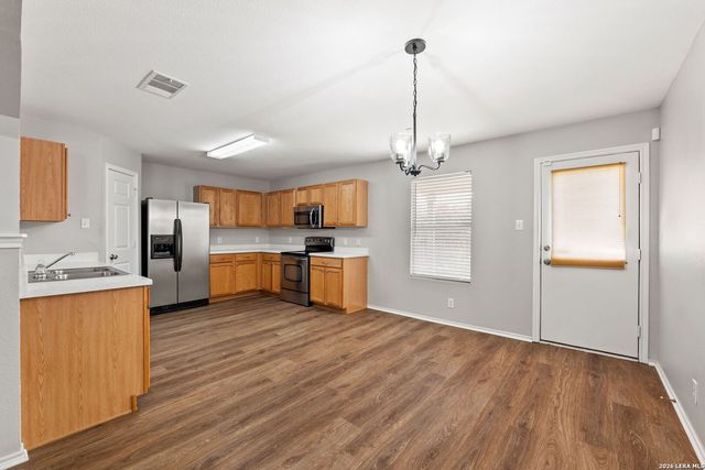 10815 Falling Water, San Antonio, TX 78249
