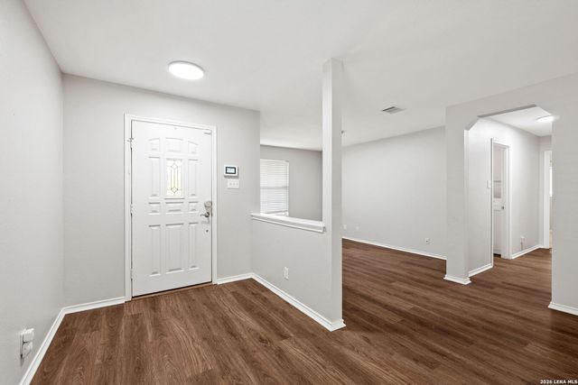10815 Falling Water, San Antonio, TX 78249