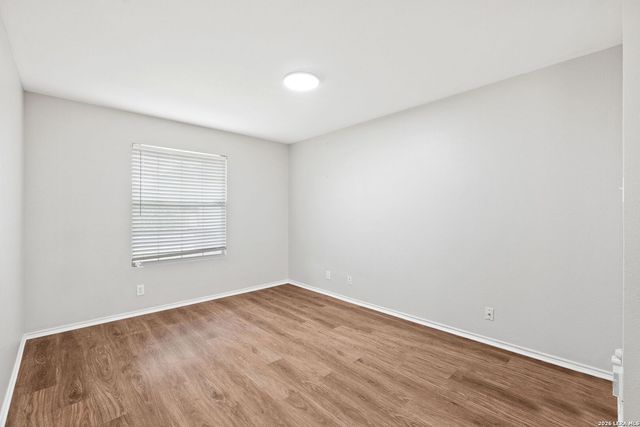 10815 Falling Water, San Antonio, TX 78249