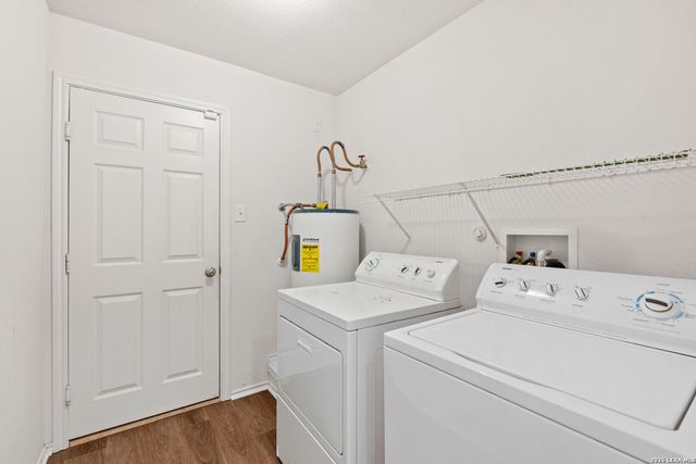 10815 Falling Water, San Antonio, TX 78249