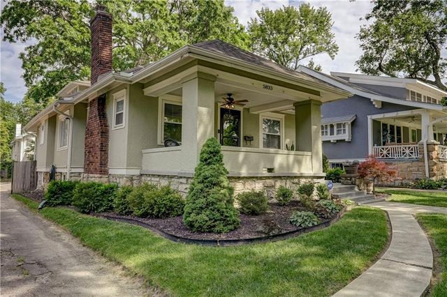 5833 Oak Street, Kansas City, MO 64113