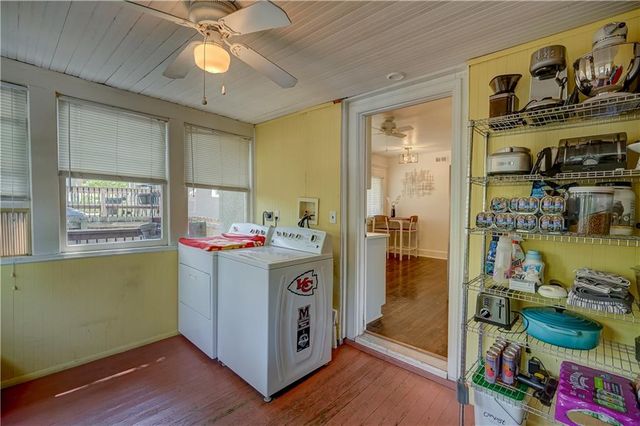 5833 Oak Street, Kansas City, MO 64113