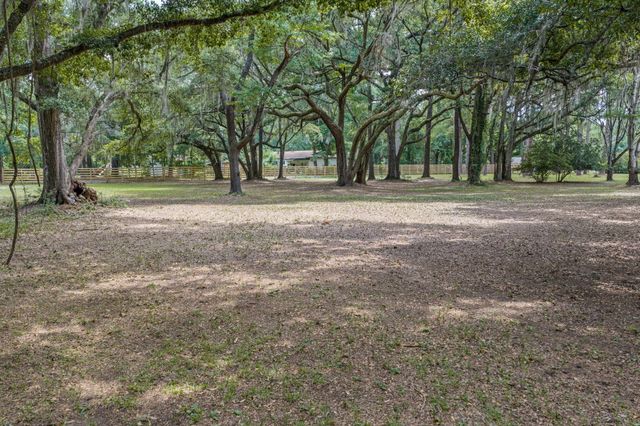 3242 Cape Road, Johns Island, SC 29455