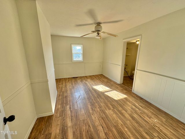 169 Midland Circle, Bristol, VA 24201