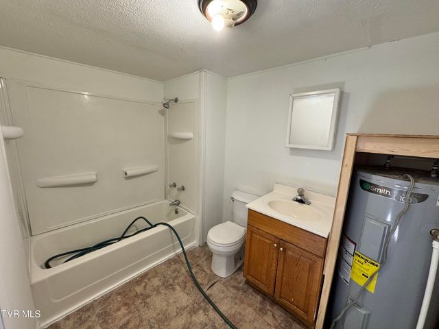 169 Midland Circle, Bristol, VA 24201