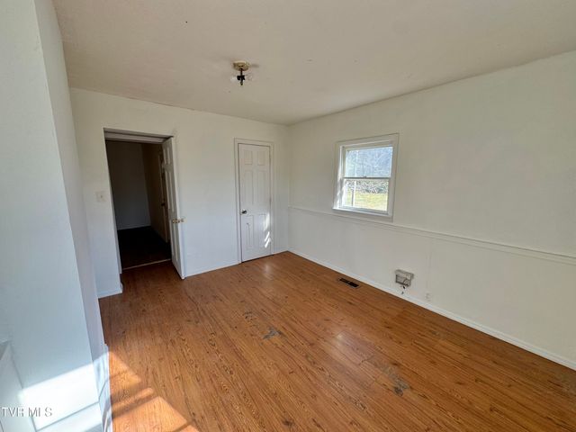 169 Midland Circle, Bristol, VA 24201