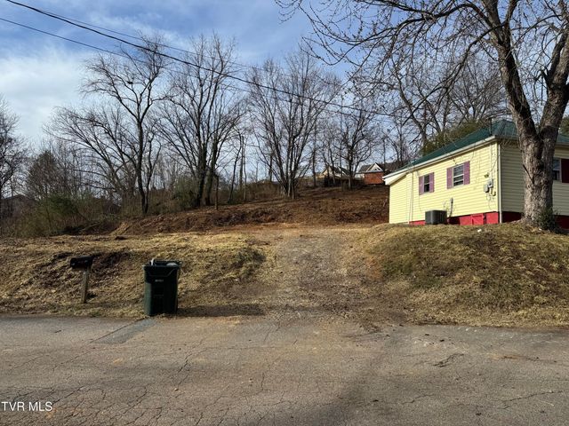 169 Midland Circle, Bristol, VA 24201