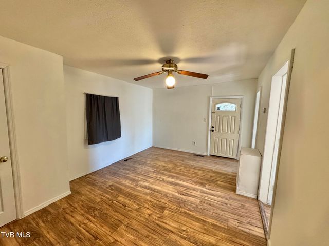 169 Midland Circle, Bristol, VA 24201