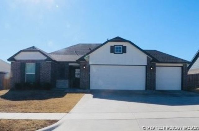 3634 E 143rd Place S, Bixby, OK 74008