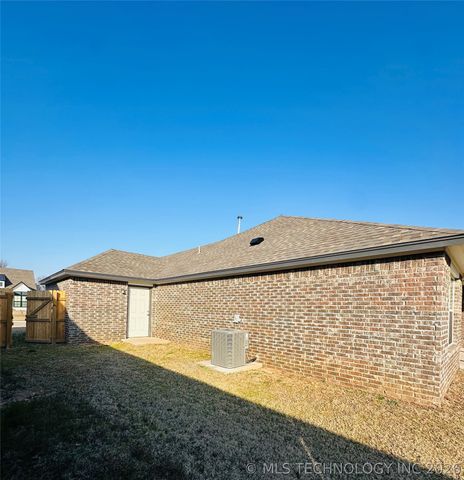 3634 E 143rd Place S, Bixby, OK 74008