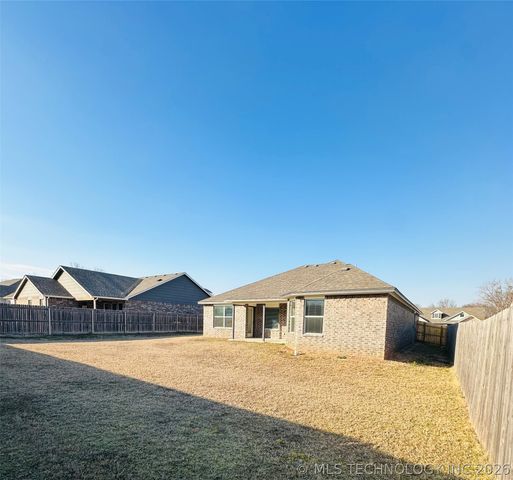 3634 E 143rd Place S, Bixby, OK 74008