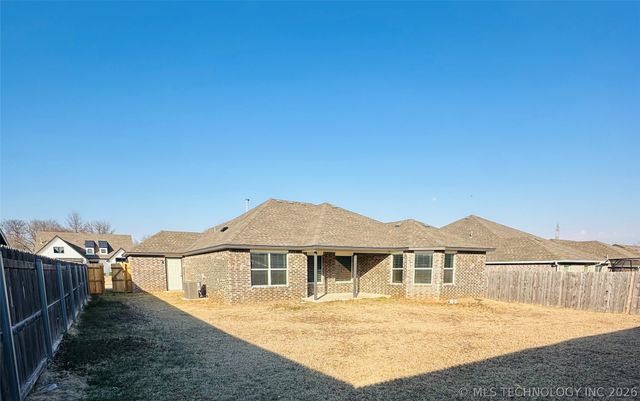 3634 E 143rd Place S, Bixby, OK 74008