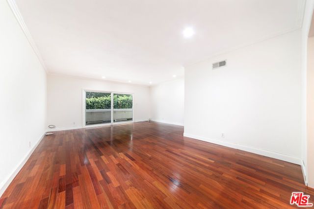 1228 N La Cienega Boulevard 102, West Hollywood, CA 90069