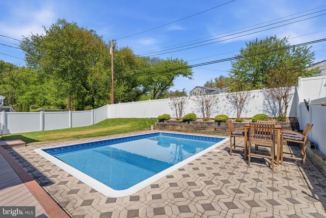 8876 RISING SUN AVE, Philadelphia, PA 19115