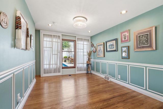8876 RISING SUN AVE, Philadelphia, PA 19115
