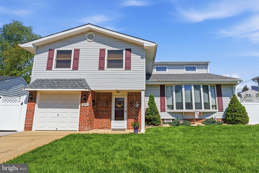 8876 RISING SUN AVE, Philadelphia, PA 19115