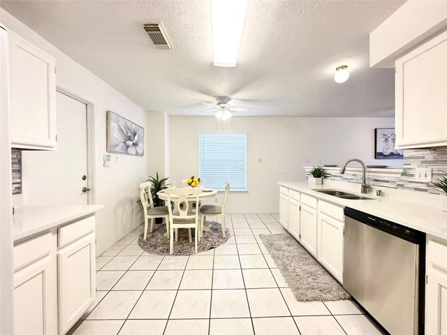 8223 Golf Green Circle, Houston, TX 77036