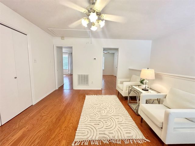 8223 Golf Green Circle, Houston, TX 77036