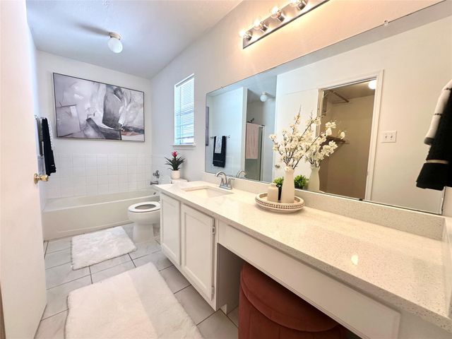 8223 Golf Green Circle, Houston, TX 77036