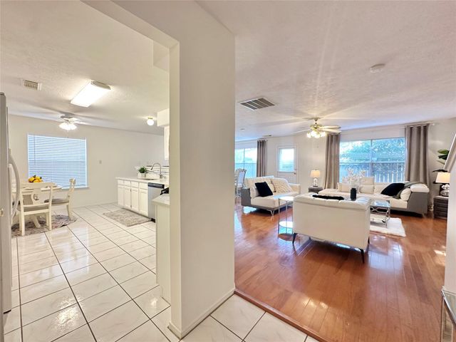 8223 Golf Green Circle, Houston, TX 77036