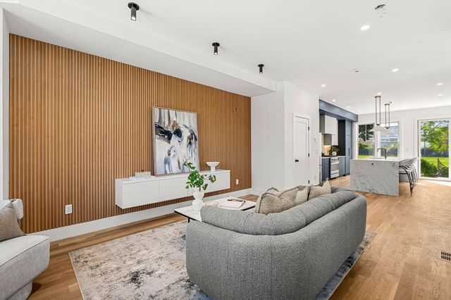 17 Lothrop St 17, Boston, MA 02135